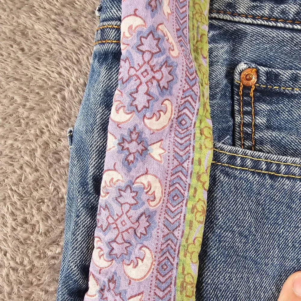 Levis 550 Relaxed Fit Custom Patterned Side Stripe Jeans 36x31 Upcycled Unisex